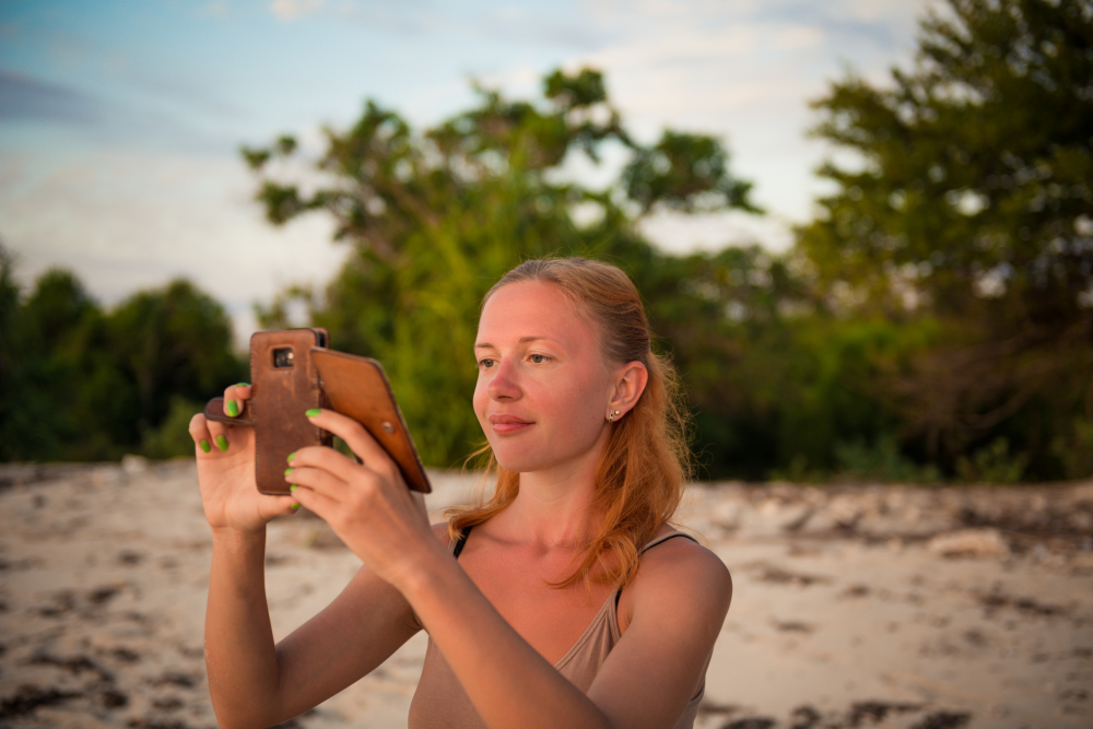 Top Connectivity Tips for Island & Coastal Trips | eSIMfo